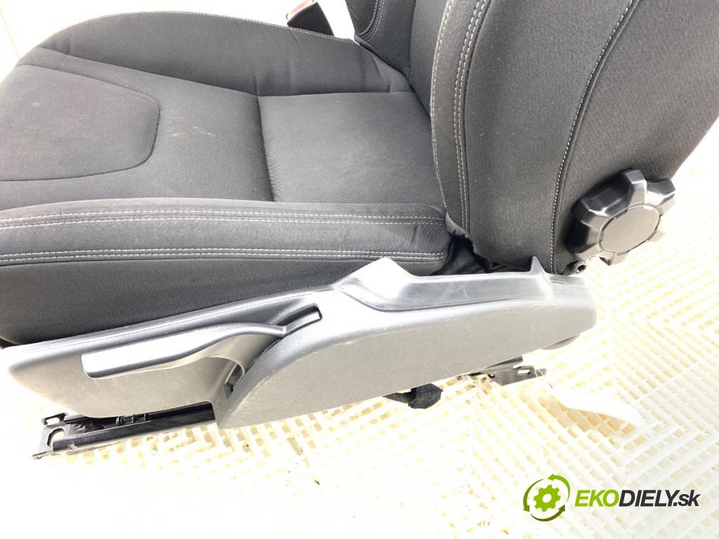 VOLVO V60 I Kombi 2014 133 kW D4 1969 Sedadlo ľavy predný