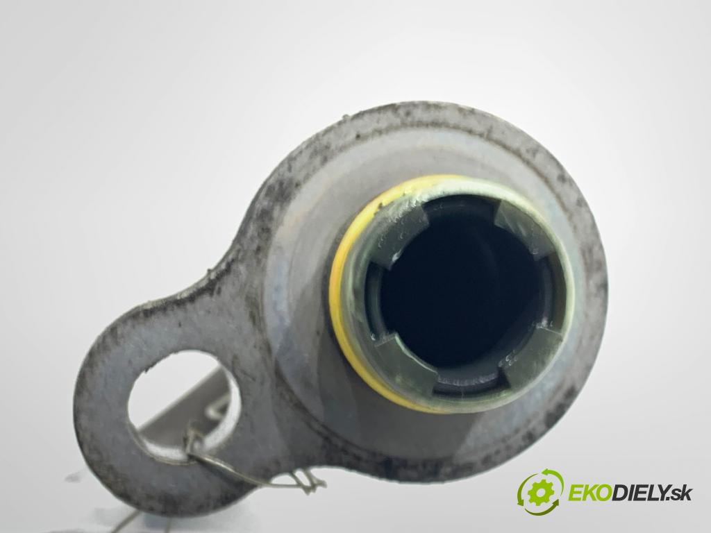 VOLVO V60 I Kombi 2014 133 kW D4 1969 rúrka klimatizácie 31332530 (Rúrka klimatizácie)