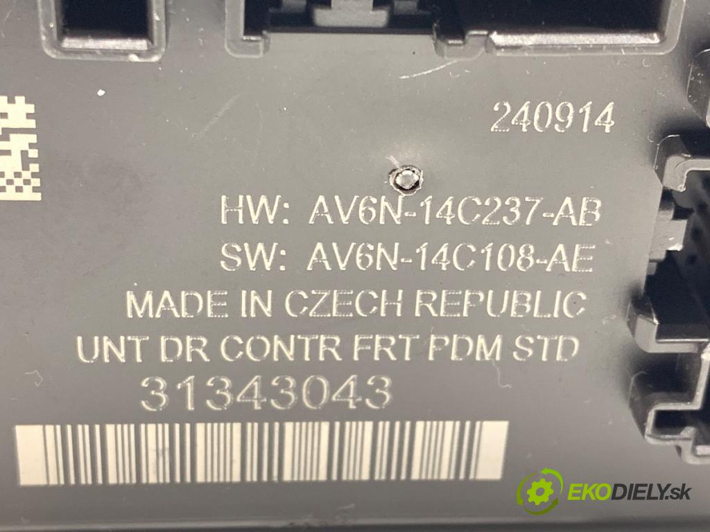 VOLVO V60 I Kombi 2014 133 kW D4 1969 modul dveře přední část pravý 31343043 AV6N-14C237-AB