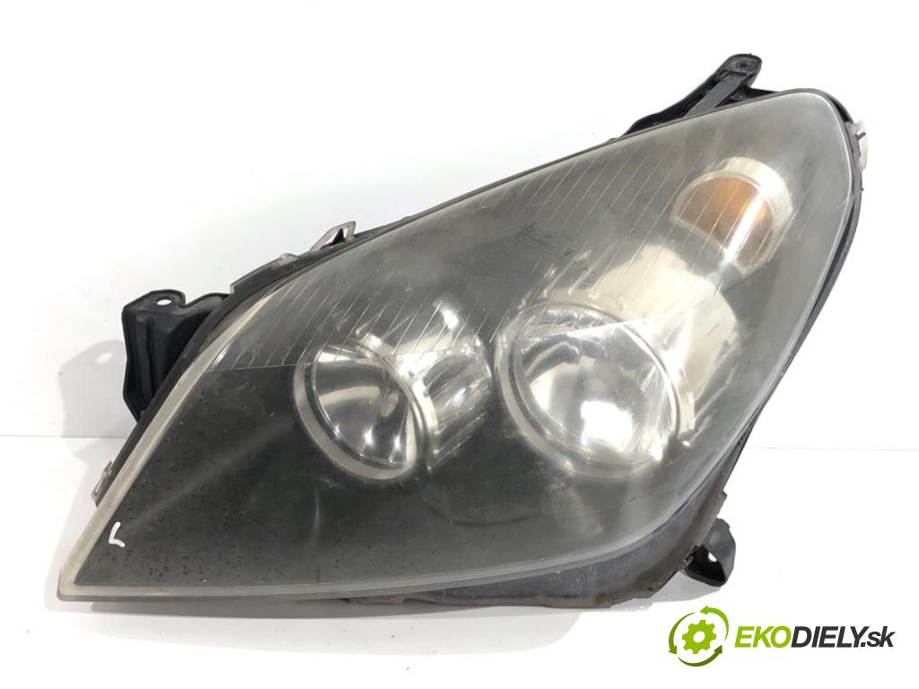 OPEL ASTRA H Kombi 2006 66 kW 1.4 (L35) 1364 světlomet levý přední část 24451032
