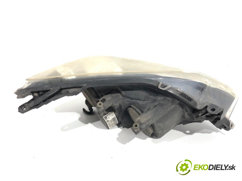 OPEL ASTRA H Kombi 2006 66 kW 1.4 (L35) 1364 světlomet levý přední část 24451032