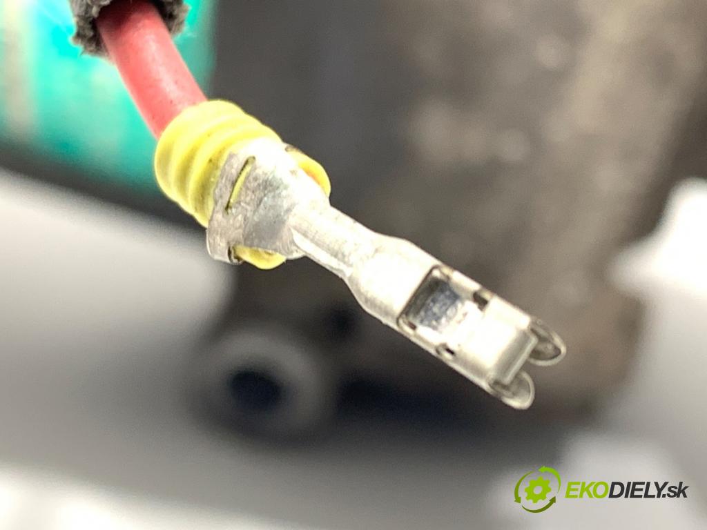 HONDA CIVIC VII liftback 2001 66 kW 1.4 iS (EP1) 1396 Kompresor klimatizácie  (Kompresor klimatizácie)