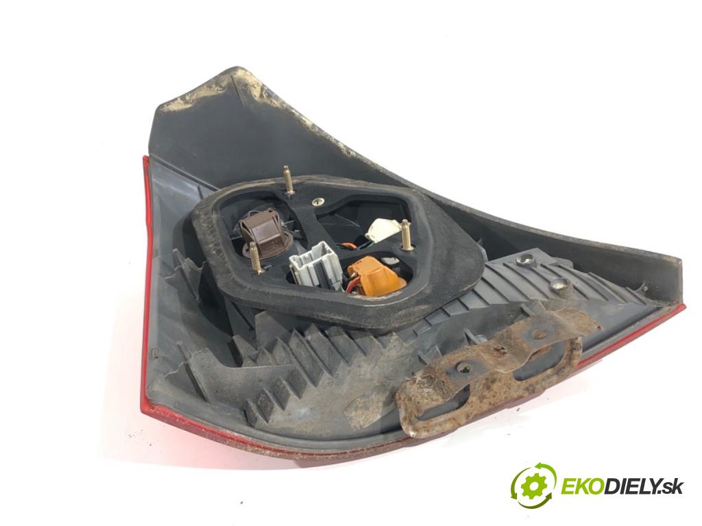 HONDA CIVIC VII liftback 2001 66 kW 1.4 iS (EP1) 1396 Svetlo pravy zad