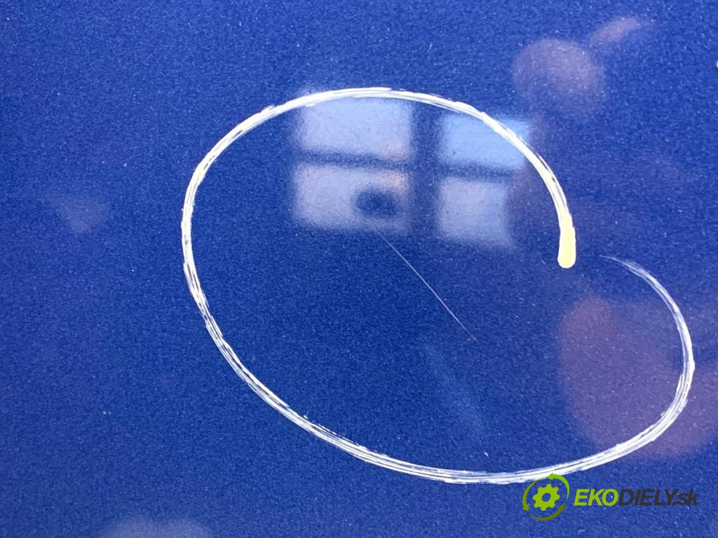 DAIHATSU CUORE VI liftback 2004 43 kW 1.0 989 kapota  (Kapota)