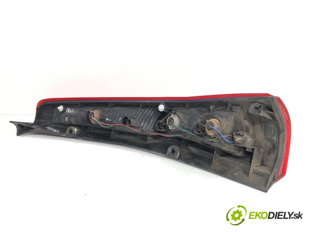 DAIHATSU CUORE VI liftback 2004 43 kW 1.0 989 Svetlo ľavy zad