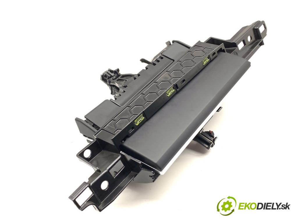 AUDI A6 C7 sedan 2013 150 kW 3.0 TDI quattro 2967 Dislpej 4G1919601N (Prístrojová doska)