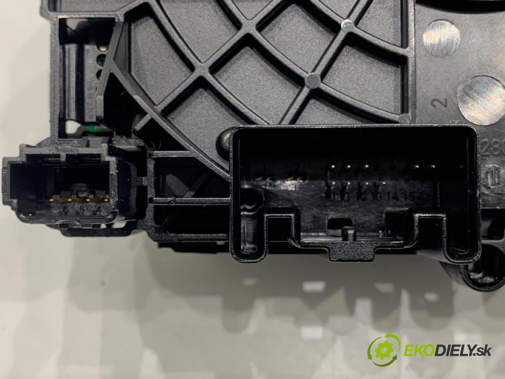 AUDI A6 C7 sedan 2013 150 kW 3.0 TDI quattro 2967 kroužek slimák airbag 4H0953568G (Airbag)