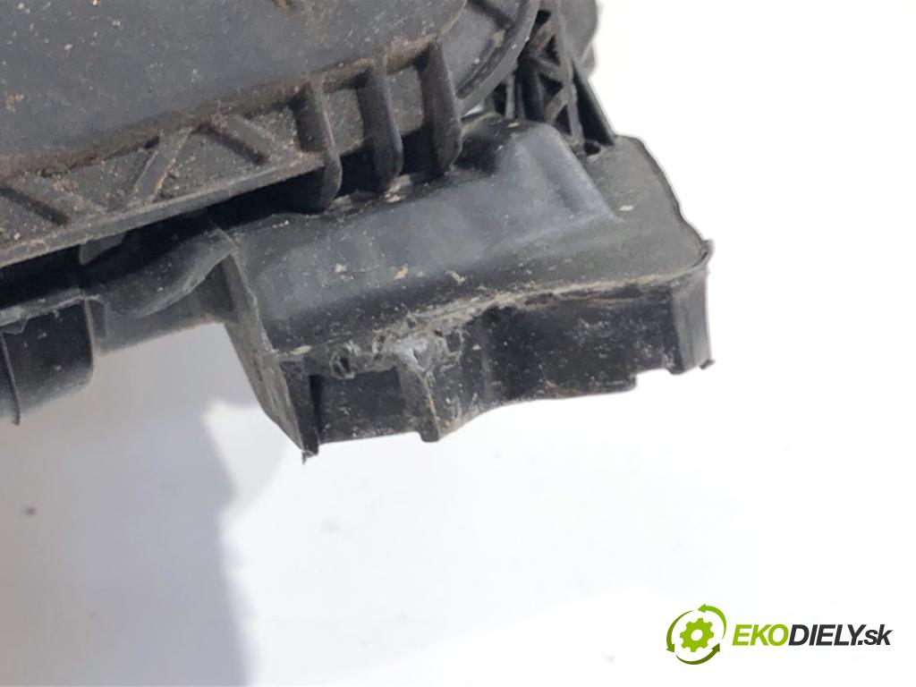 AUDI A6 C7 sedan 2013 150 kW 3.0 TDI quattro 2967 světlomet pravý přední část BI-XENON 4G0941006C