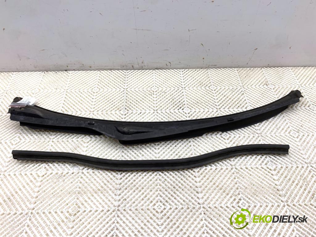 AUDI A6 C7 sedan 2013 150 kW 3.0 TDI quattro 2967 Torpédo, plast pod čelné okno 4G1819403B (Torpédo (plast pod čelným sklom))