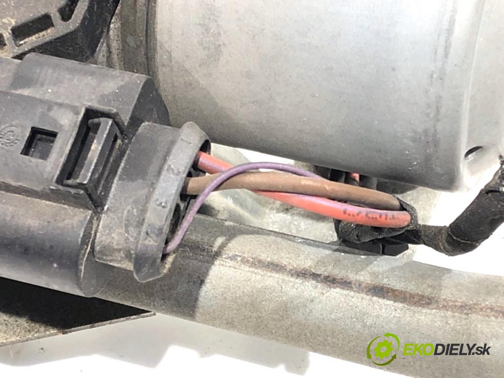 AUDI A6 C7 sedan 2013 150 kW 3.0 TDI quattro 2967 Mechanizmus stieračov predný 4G1955023A (Motorček stieračov predný)