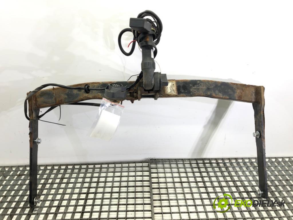 AUDI A6 C7 sedan 2013 150 kW 3.0 TDI quattro 2967 Hák tažné zařízení  (Tažné zařízení)