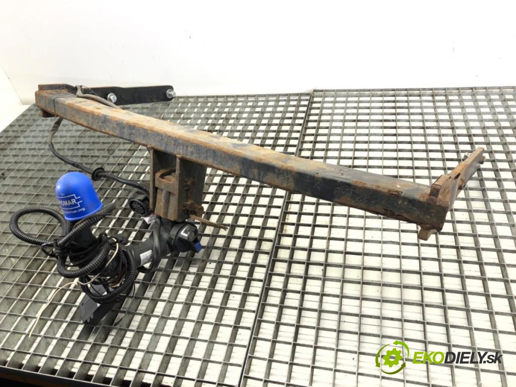 AUDI A6 C7 sedan 2013 150 kW 3.0 TDI quattro 2967 Hák tažné zařízení  (Tažné zařízení)