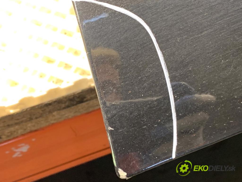 AUDI A6 C7 sedan 2013 150 kW 3.0 TDI quattro 2967 Dvere pravy predný