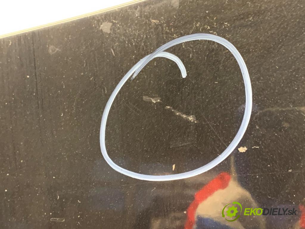 FORD FOCUS II Kombi 2010 85 kW 1.8 TDCi 1753 kapota  (Kapota)