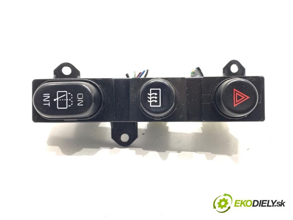 MITSUBISHI ECLIPSE I coupe 1992 110 kW 2.0 i 16V (D22A, D27A) 1997 Spínač svetiel výstražných (núdzových)  (Prepínacie páčky pod volantom)