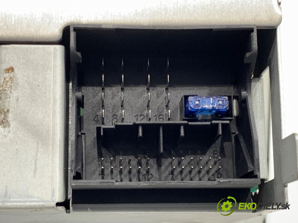 SKODA OCTAVIA II Kombi 2006 77 kW 1.9 TDI 1896 RADIO 1Z0035161B (Audio zariadenie)