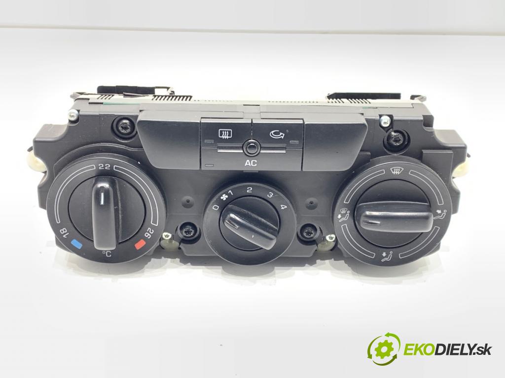 SKODA OCTAVIA II Kombi 2006 77 kW 1.9 TDI 1896 Panel ovládania kúrenia  (Prepínacie páčky pod volantom)