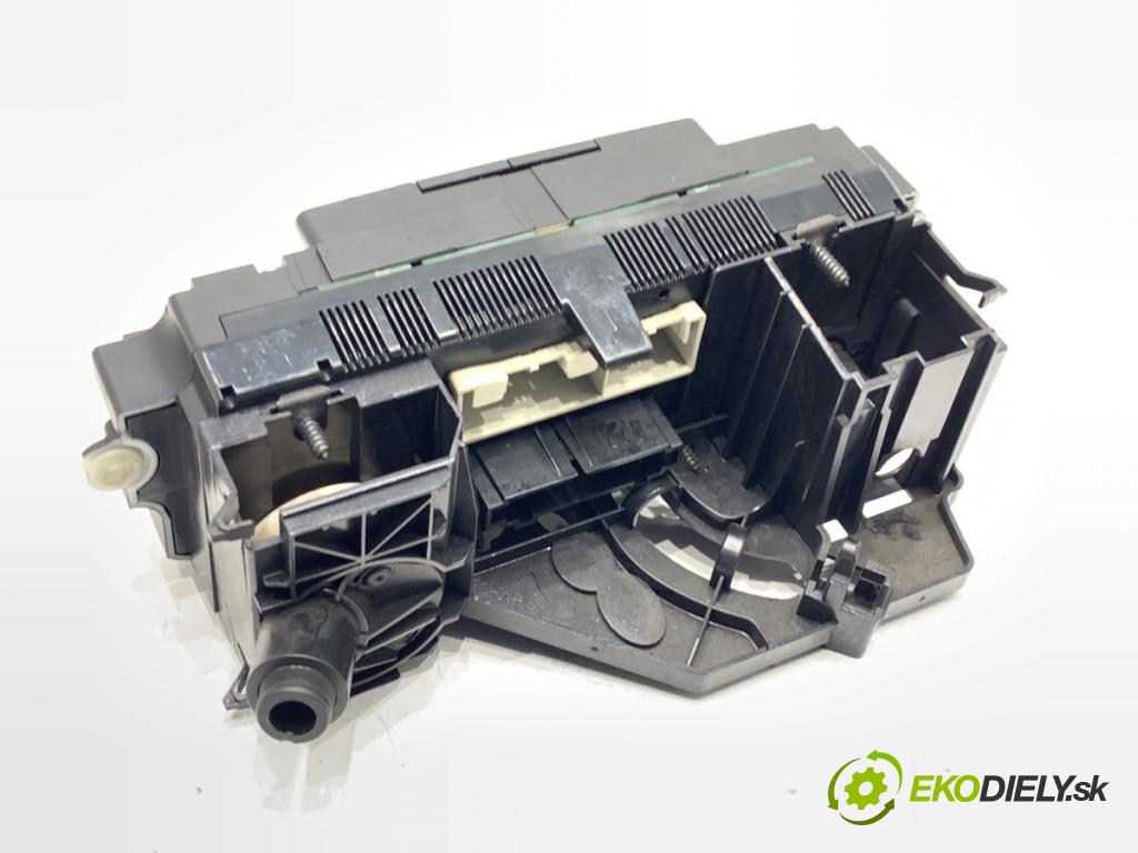 SKODA OCTAVIA II Kombi 2006 77 kW 1.9 TDI 1896 Panel ovládania kúrenia  (Prepínacie páčky pod volantom)