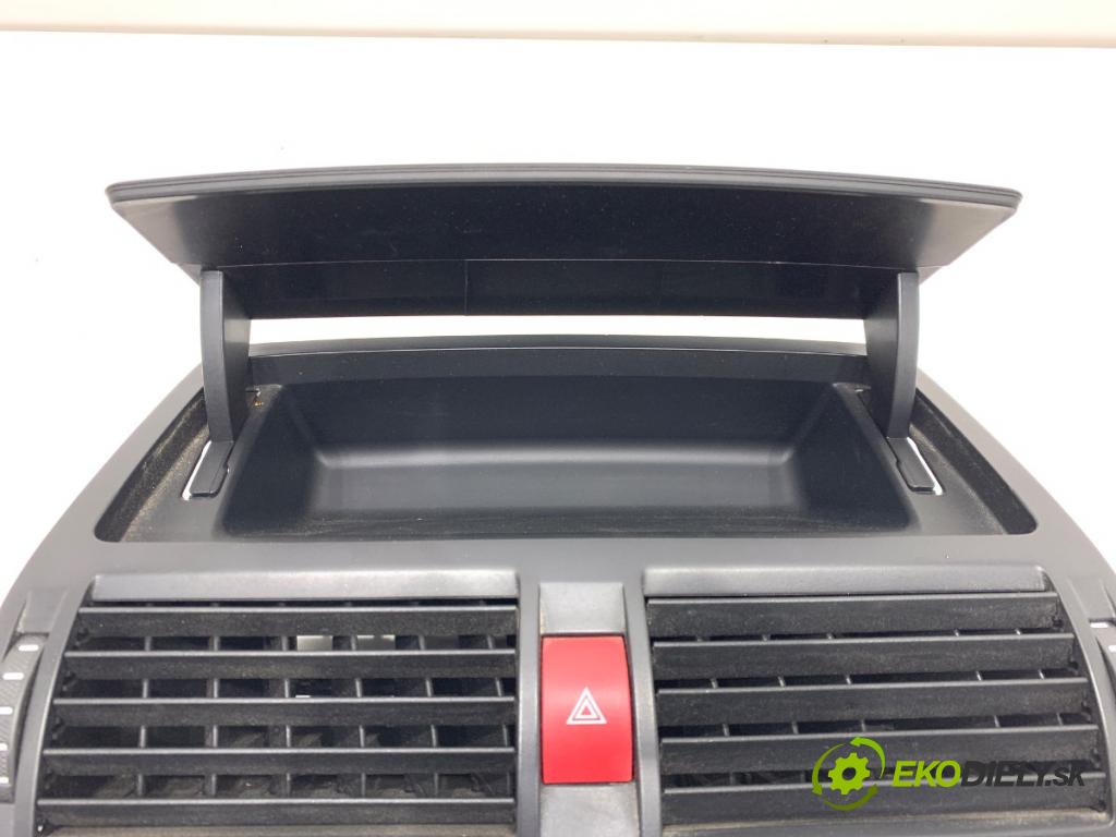 SKODA OCTAVIA II Kombi 2006 77 kW 1.9 TDI 1896 mří topení přední část
