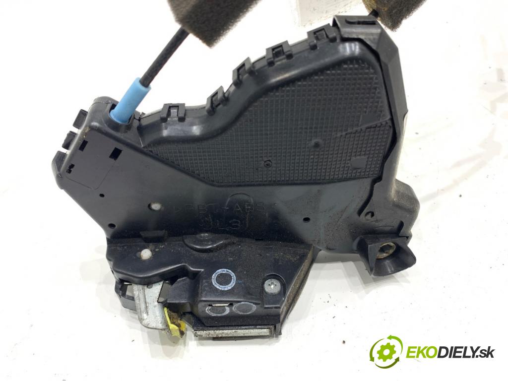HONDA CIVIC IX liftback 2013 73 kW 1.4 i-VTEC (FK1) 1339 zámok dveře levý přední část