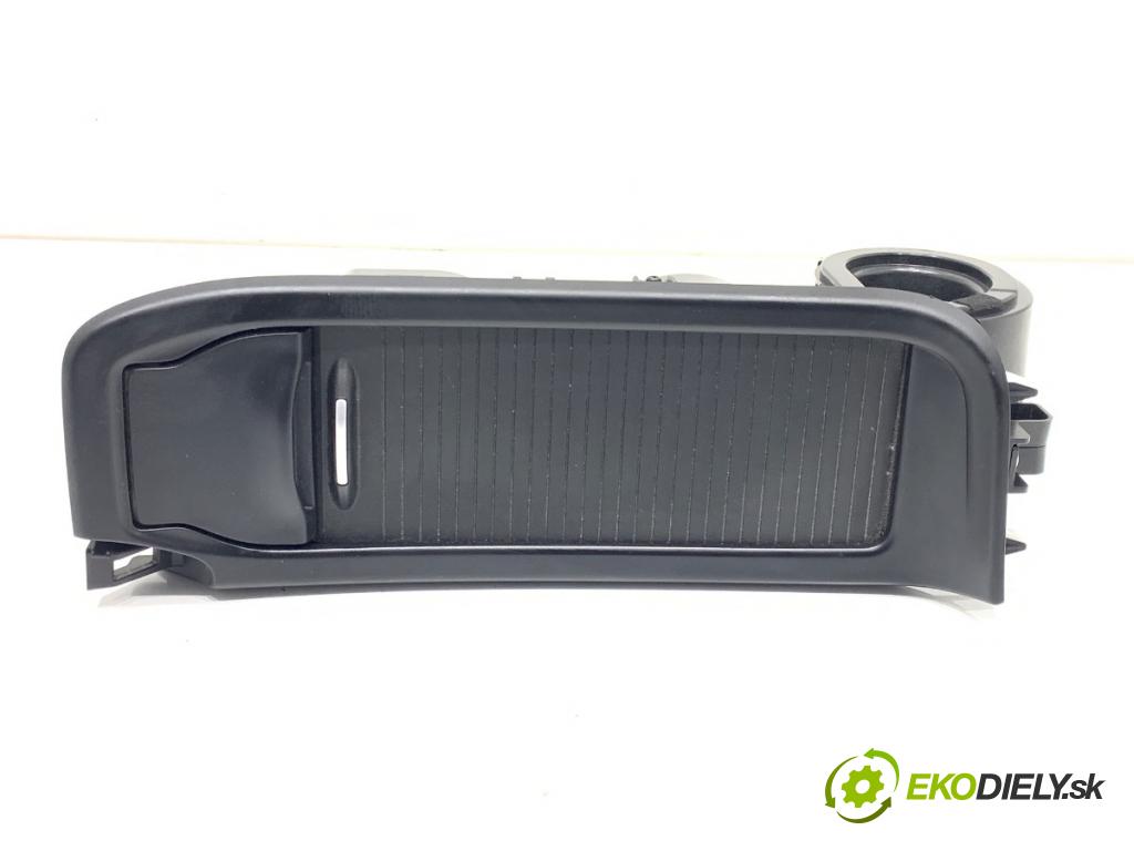 HONDA CIVIC IX liftback 2013 73 kW 1.4 i-VTEC (FK1) 1339 Držiak na nápoje 77230-TV1-G010-M1 (Držiak (úchyt) na nápoje)