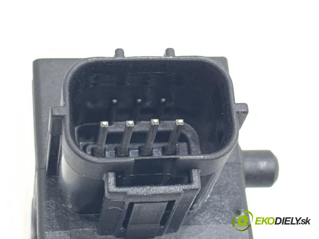 HONDA CIVIC IX liftback 2013 73 kW 1.4 i-VTEC (FK1) 1339 Snímač nárazu 77970-T0A-J010-M4 (Snímač nárazu)