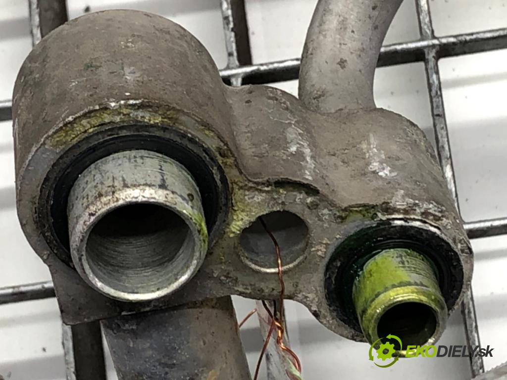 OPEL VECTRA C sedan 2006 114 kW 2.2 DGi (F69) 2198 rúrka klimatizácie  (Rúrka klimatizácie)