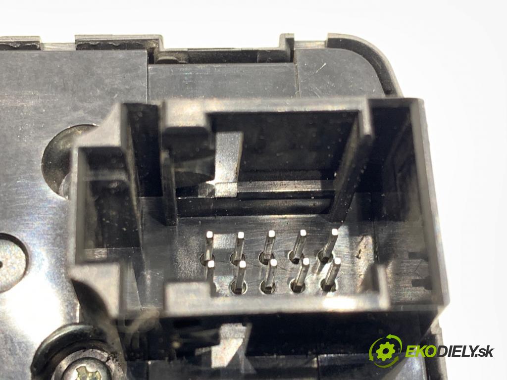 OPEL VECTRA C sedan 2006 114 kW 2.2 DGi (F69) 2198 Prepínač okien 13224058 (Prepínacie páčky pod volantom)