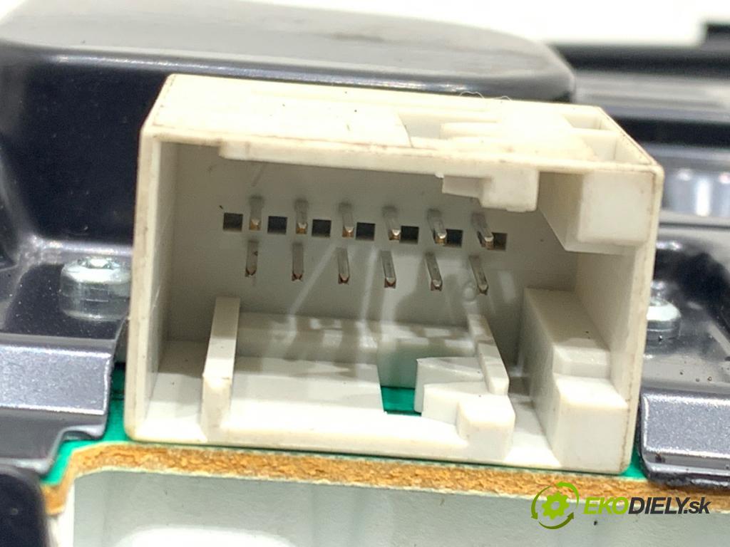 OPEL VECTRA C sedan 2006 114 kW 2.2 DGi (F69) 2198 Prístrojovka 13193043RE (Prístrojová doska)