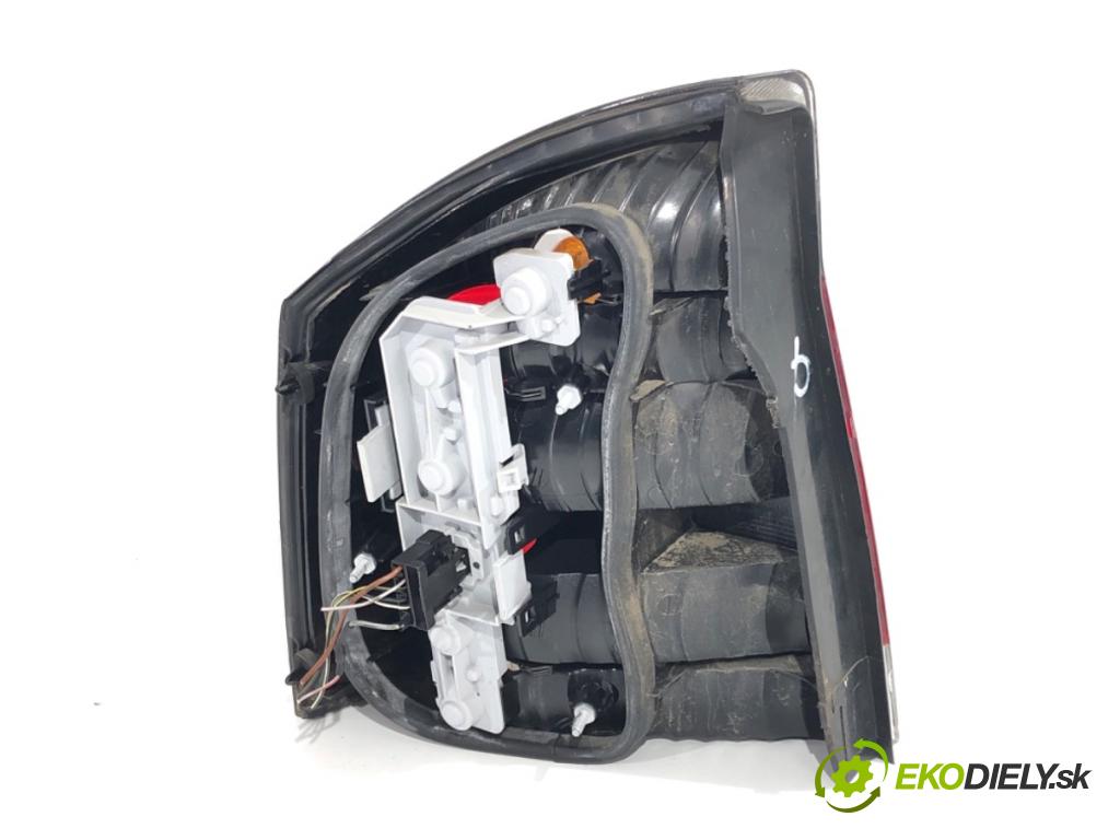 OPEL VECTRA C sedan 2006 114 kW 2.2 DGi (F69) 2198 světlo pravý zadní část