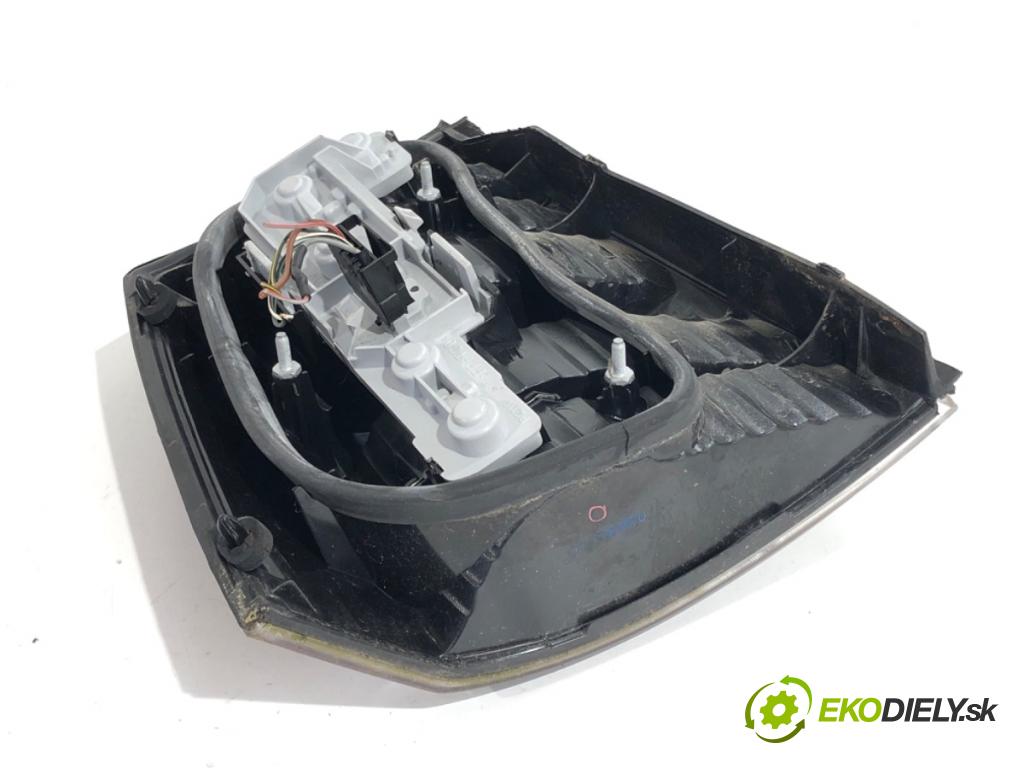 OPEL VECTRA C sedan 2006 114 kW 2.2 DGi (F69) 2198 světlo pravý zadní část