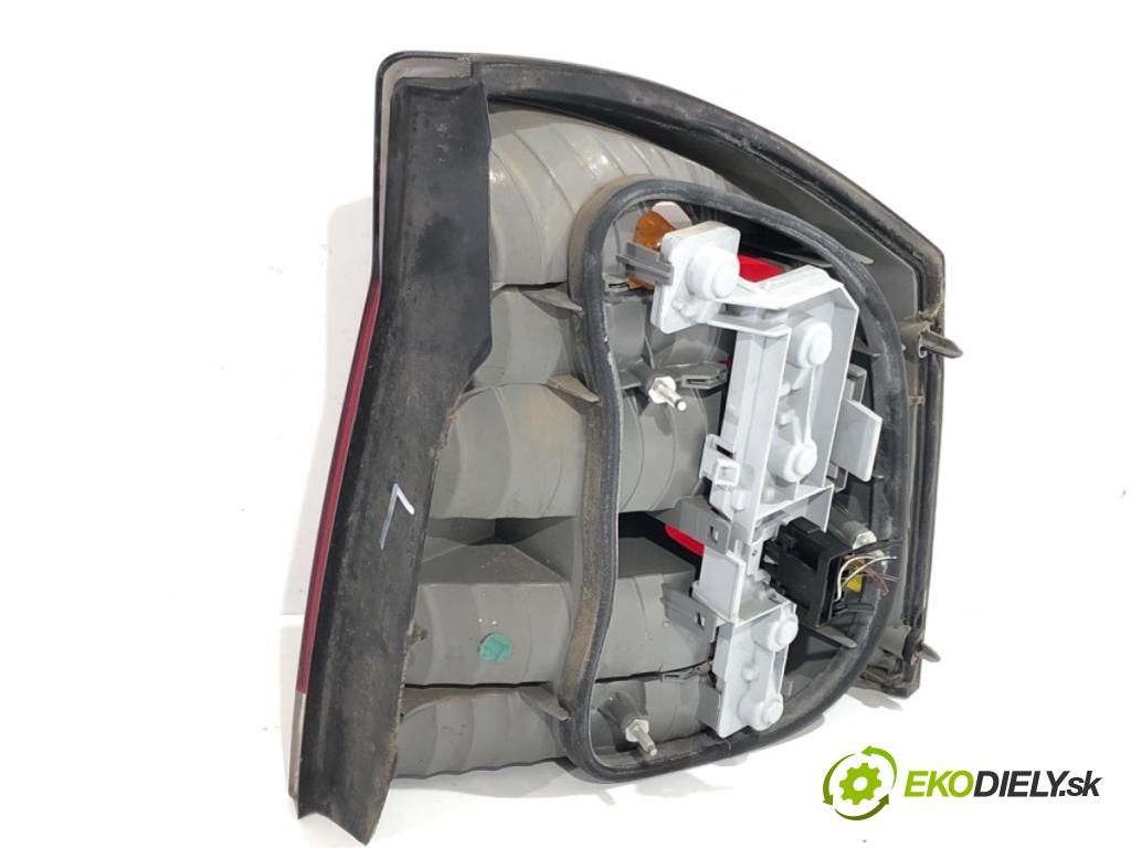 OPEL VECTRA C sedan 2006 114 kW 2.2 DGi (F69) 2198 světlo levý zadní část 13157646