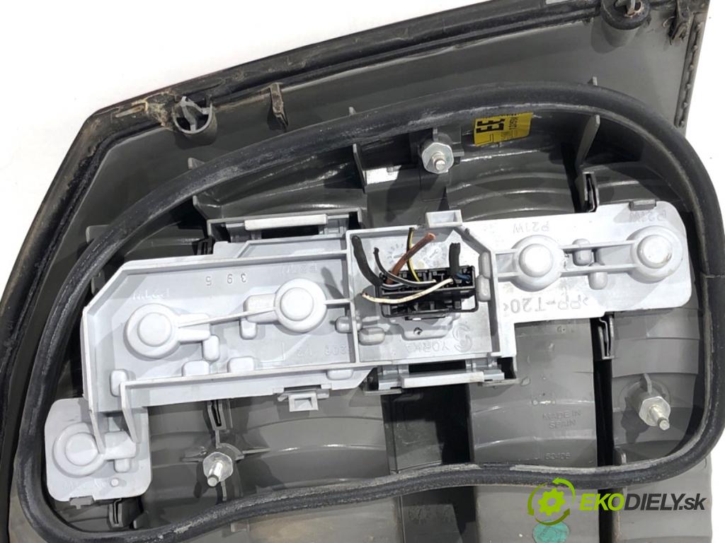 OPEL VECTRA C sedan 2006 114 kW 2.2 DGi (F69) 2198 světlo levý zadní část 13157646