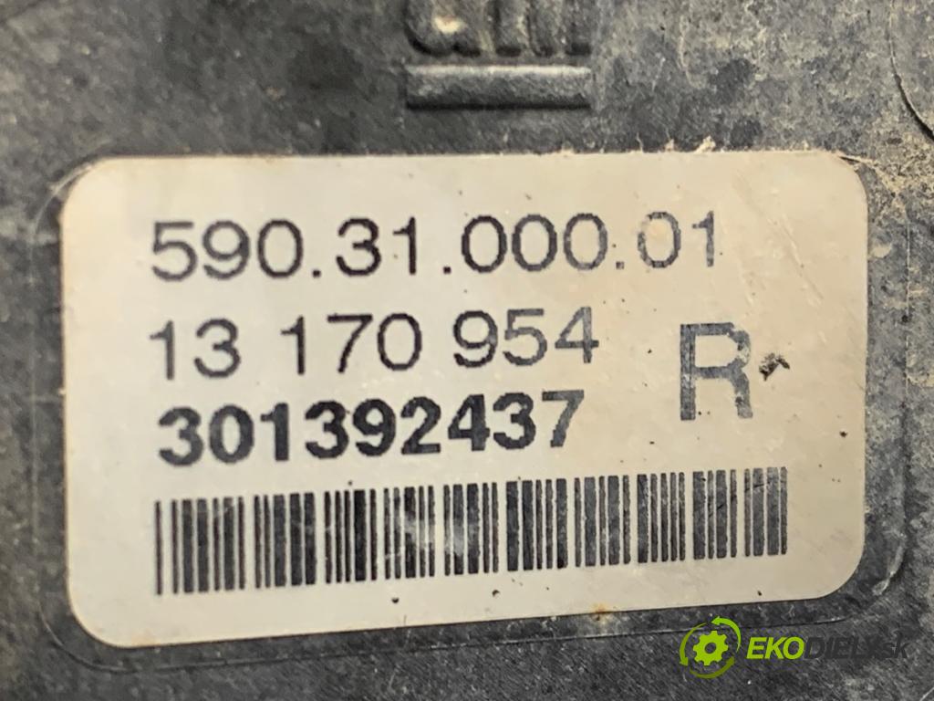 OPEL VECTRA C sedan 2006 114 kW 2.2 DGi (F69) 2198 hmlové svetlo, hmlovka pravý přední část 13170954