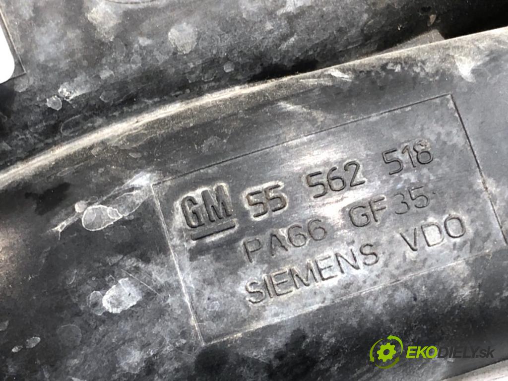 OPEL VECTRA C sedan 2006 114 kW 2.2 DGi (F69) 2198 potrubí sání 55562518 (Sací potrubí)