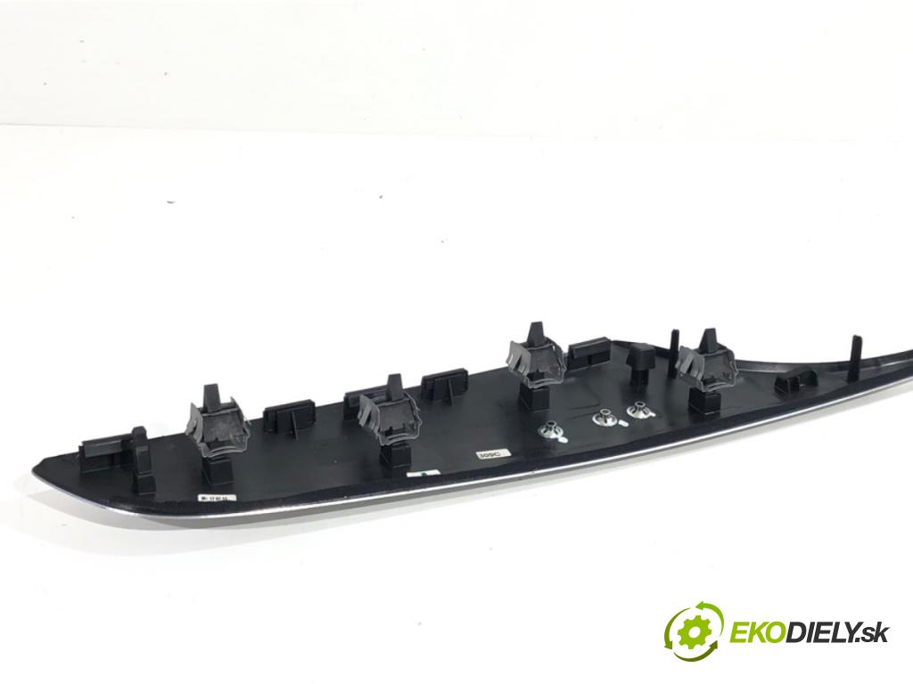 AUDI A6 C7 sedan 2013 150 kW 3.0 TDI quattro 2967 lišty kryt 4G1853190 (Lišta)