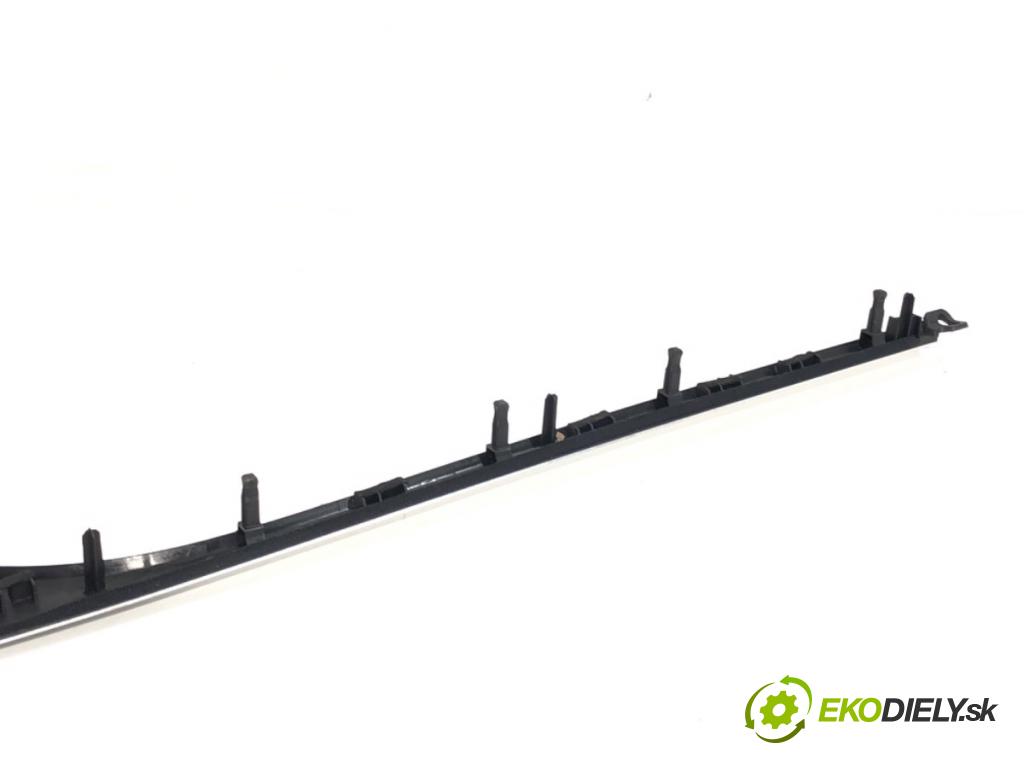 AUDI A6 C7 sedan 2013 150 kW 3.0 TDI quattro 2967 lišty kryt 4G1853190 (Lišta)