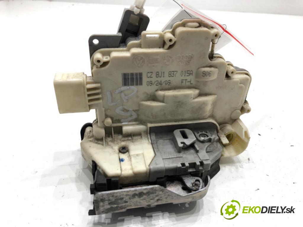 AUDI Q7 4L SUV 2009 176 kW 3.0 TDI quattro 2967 zámok Dvere ľavy predný 8J1837015A