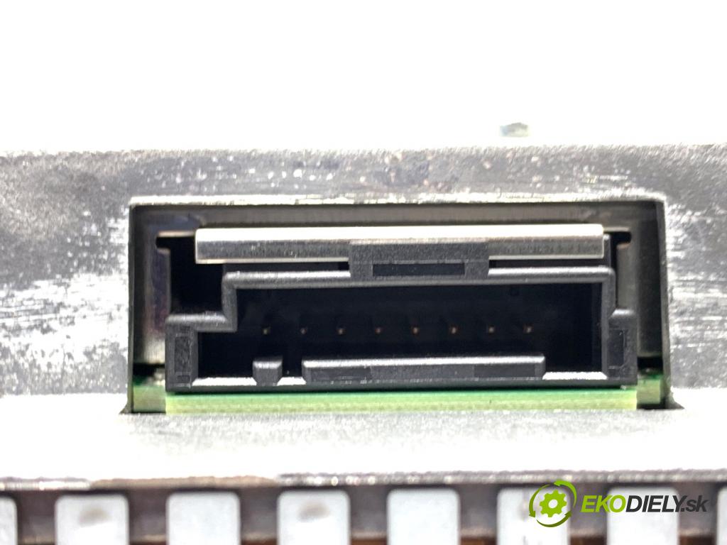 AUDI Q7 4L SUV 2009 176 kW 3.0 TDI quattro 2967 Dislpej 4F0919604 (Prístrojová doska)