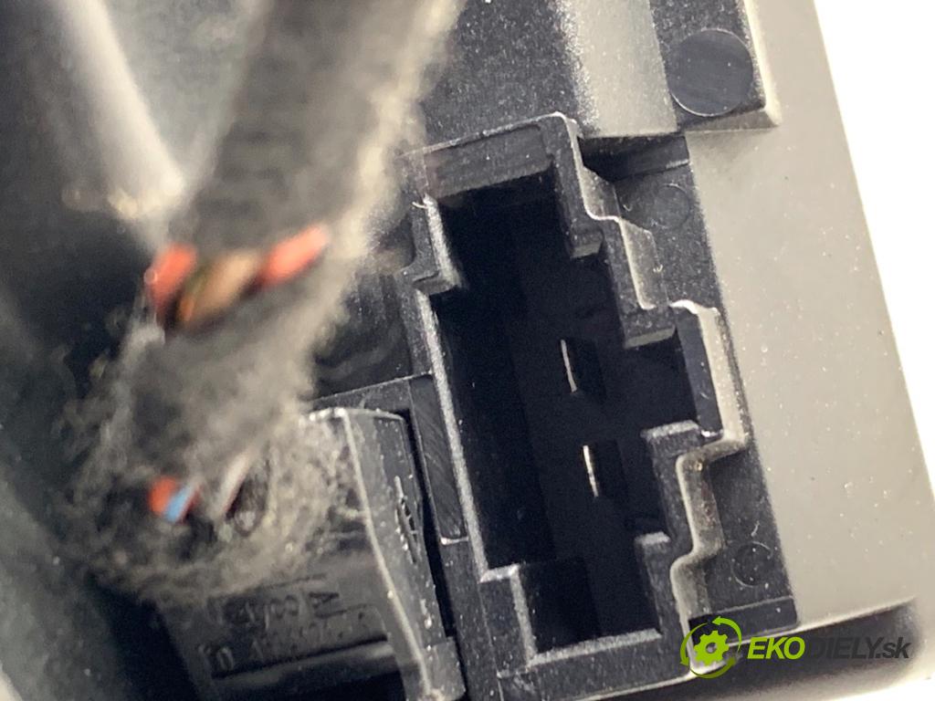 AUDI Q7 4L SUV 2009 176 kW 3.0 TDI quattro 2967 spinačka  (Spínacia skrinka)