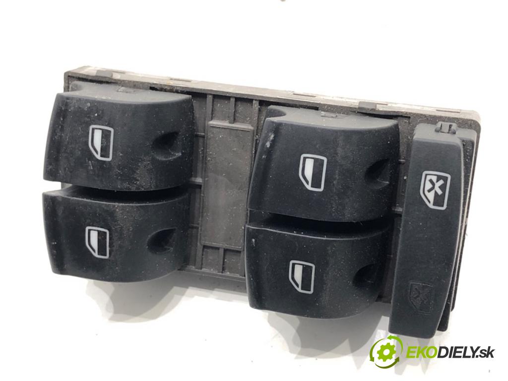 AUDI Q7 4L SUV 2009 176 kW 3.0 TDI quattro 2967 Prepínač okien 4F0959851F (Prepínacie páčky pod volantom)