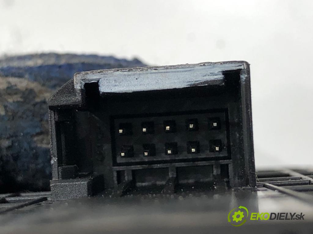 AUDI Q7 4L SUV 2009 176 kW 3.0 TDI quattro 2967 Prepínač okien 4F0959851F (Prepínacie páčky pod volantom)