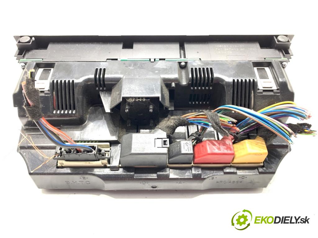 AUDI Q7 4L SUV 2009 176 kW 3.0 TDI quattro 2967 Panel ovládania kúrenia 4L0820043AB (Prepínacie páčky pod volantom)