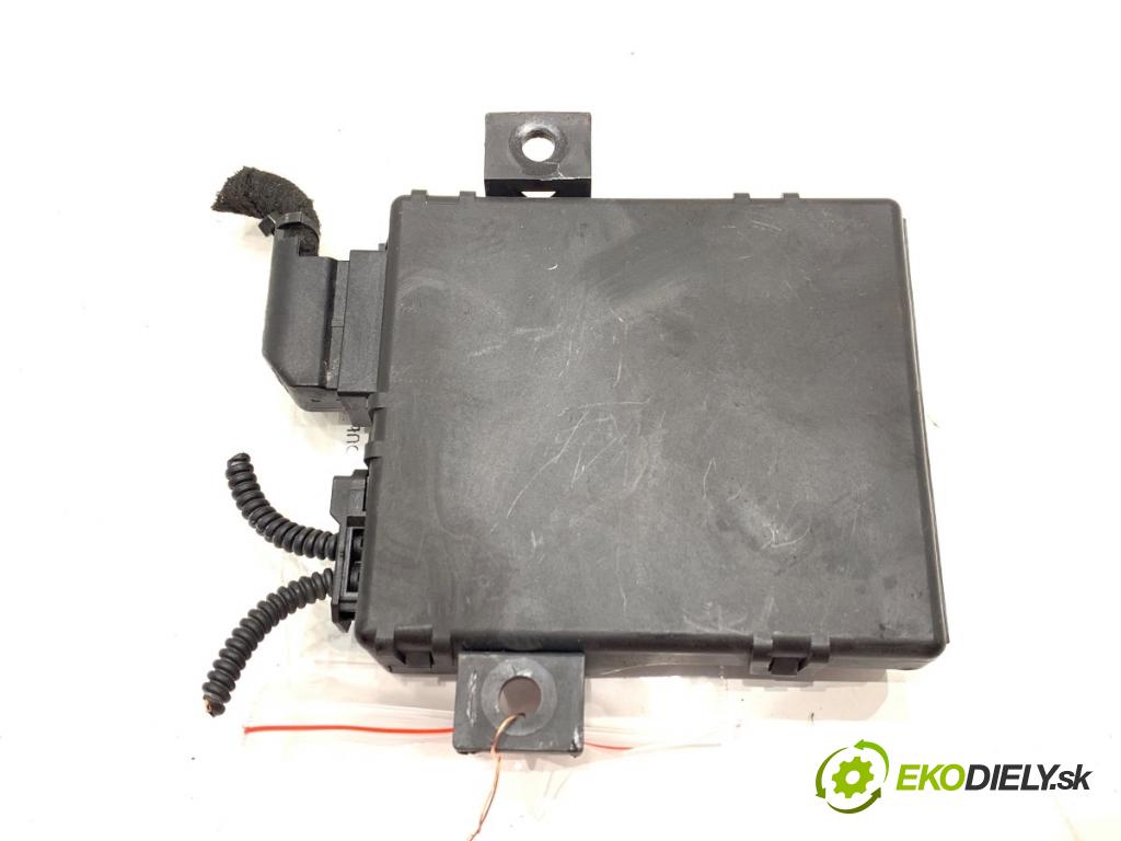 AUDI Q7 4L SUV 2009 176 kW 3.0 TDI quattro 2967 modul GATEWAY 4F0907468M