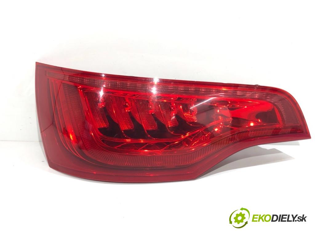 AUDI Q7 4L SUV 2009 176 kW 3.0 TDI quattro 2967 světlo levý zadní část 4L0945093F