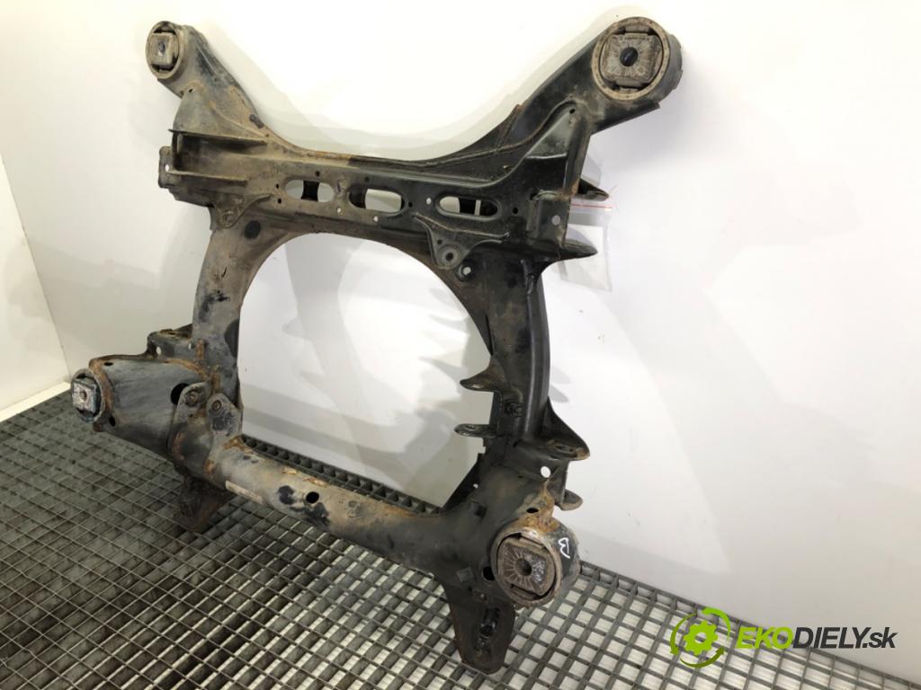 AUDI Q7 4L SUV 2009 176 kW 3.0 TDI quattro 2967 výztuha pod motor 7L0400025 (Přední výztuha)