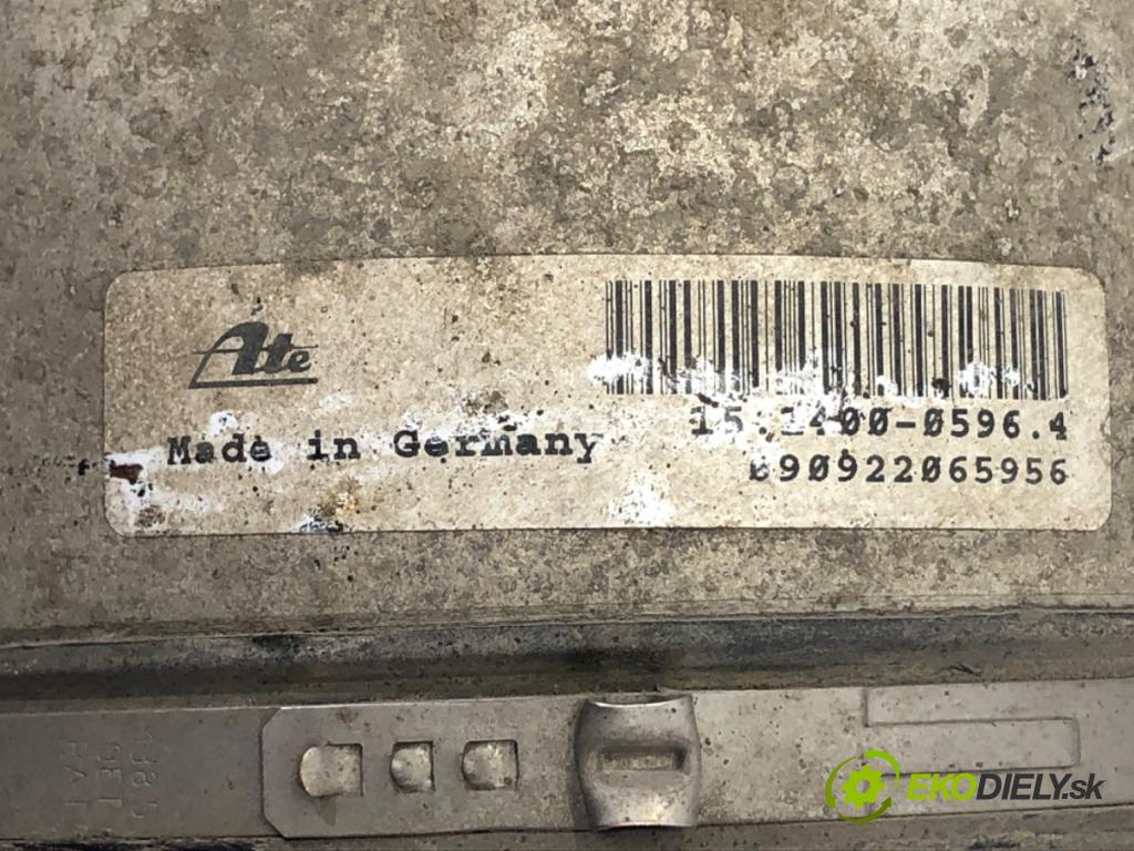 AUDI Q7 4L SUV 2009 176 kW 3.0 TDI quattro 2967 tlumič pravý zadní část 7L8616020C