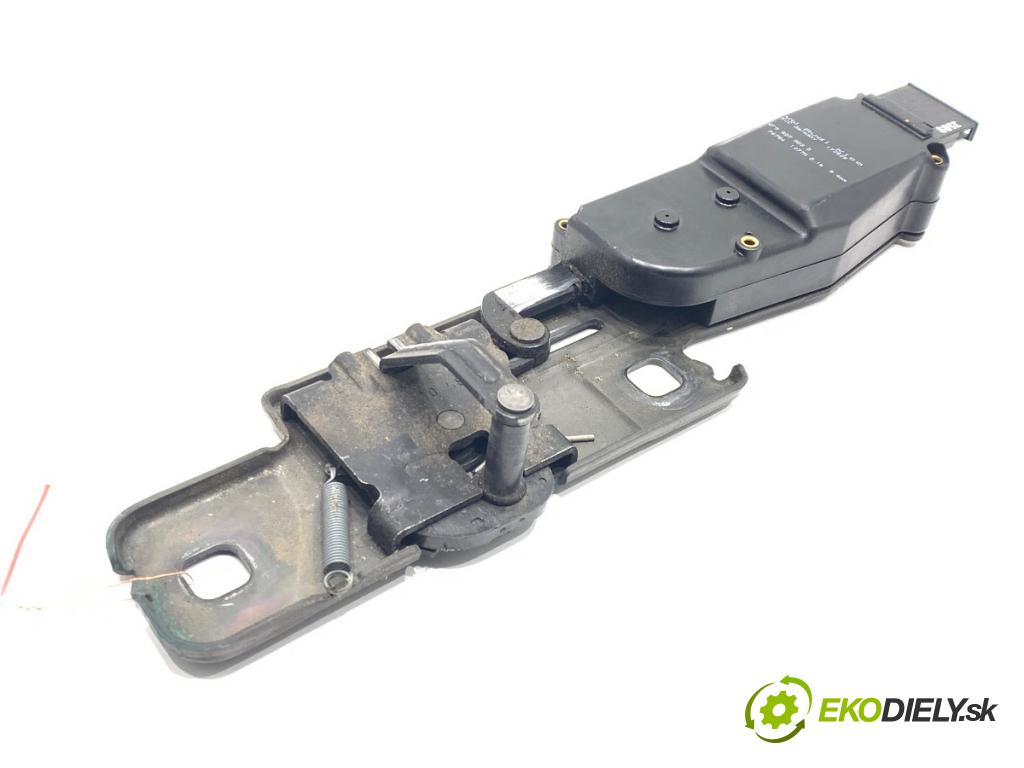 AUDI Q7 4L SUV 2009 176 kW 3.0 TDI quattro 2967 VLAK: dveří zadní část 4F9827383D