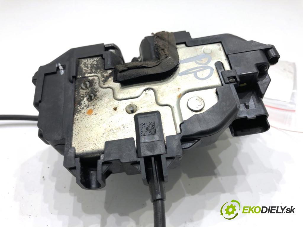 RENAULT LAGUNA III Kombi 2009 110 kW 2.0 dCi (KT01, KT08, KT09, KT0K, KT12, KT1D, KT1W) 1995 zámok dveře pravý přední část 805000004R