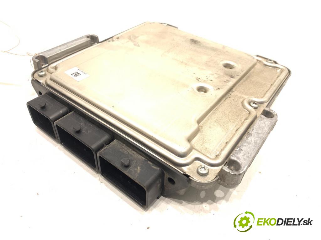 RENAULT LAGUNA III Kombi 2009 110 kW 2.0 dCi (KT01, KT08, KT09, KT0K, KT12, KT1D, KT1W) 1995 riadiaca jednotka Motor 8200726880 0281015781 (Riadiaca jednotka)